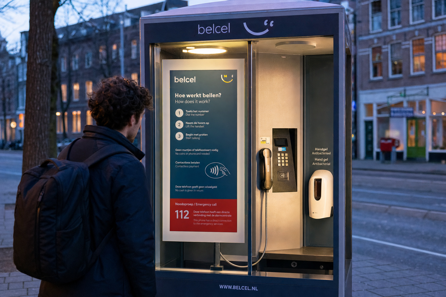 Moderne belcel in kantooromgeving